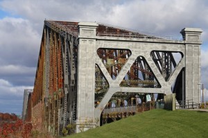 Pont de Quebec - Die Längste Fachwerkbrücke der Welt