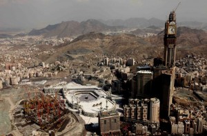 Das höchste Hotel tront über der heiligen Stadt Mekka