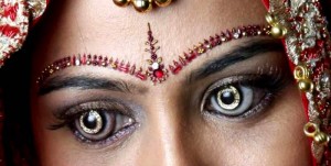 Kontaktlinsen mit Diamanten - Die Teuersten Kontaktlinsen der Welt