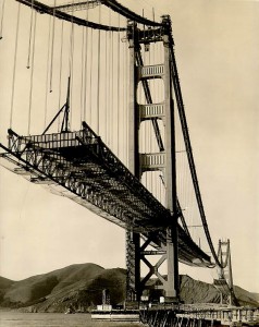 Bau der Golden Gate Bridge in San Francisco