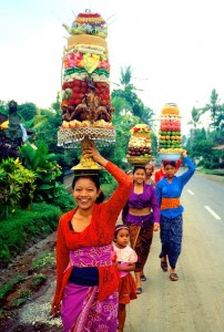 Traditionelle Kostüme auf Bali